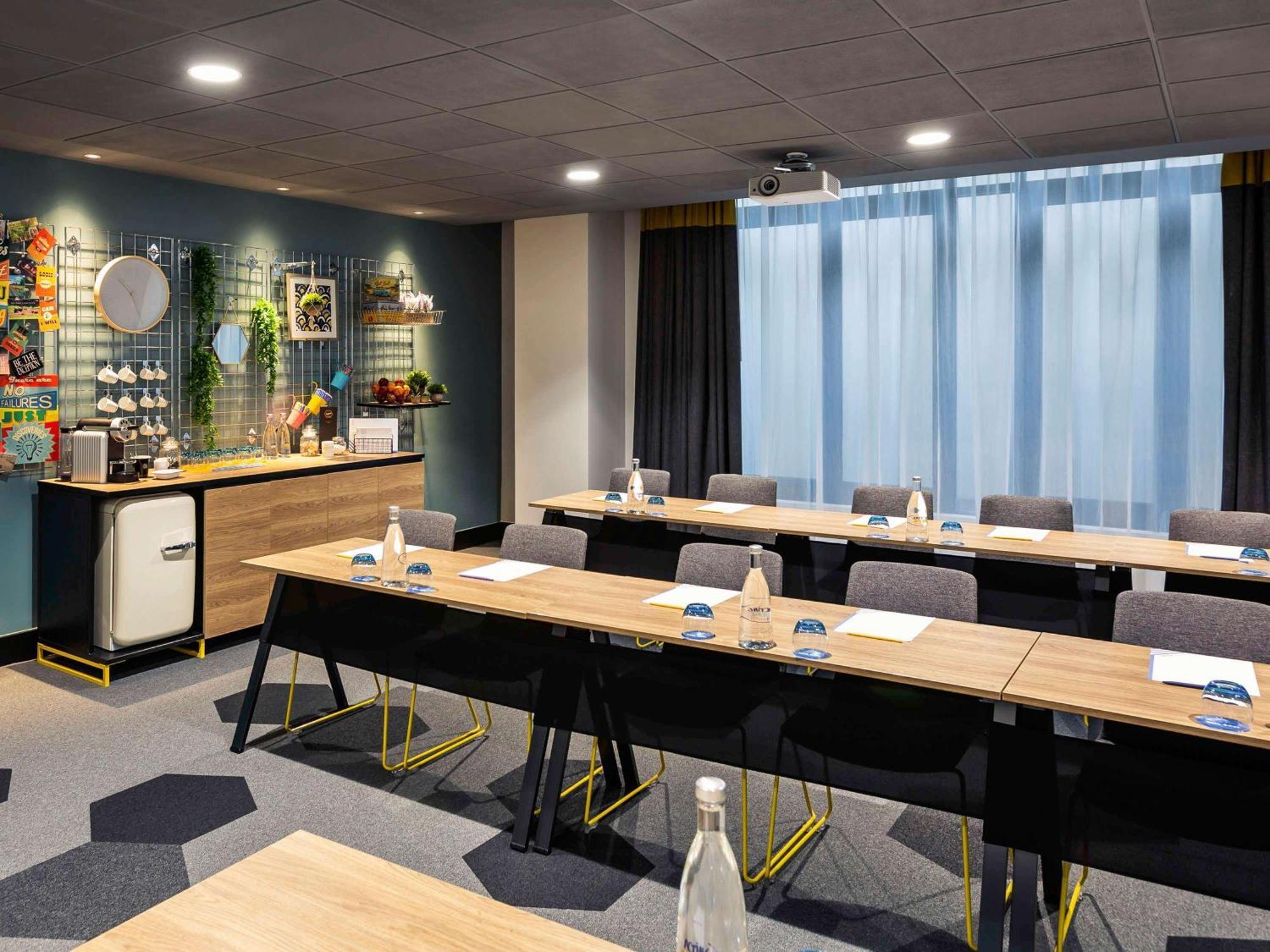 Novotel Tower Bridge 4*
