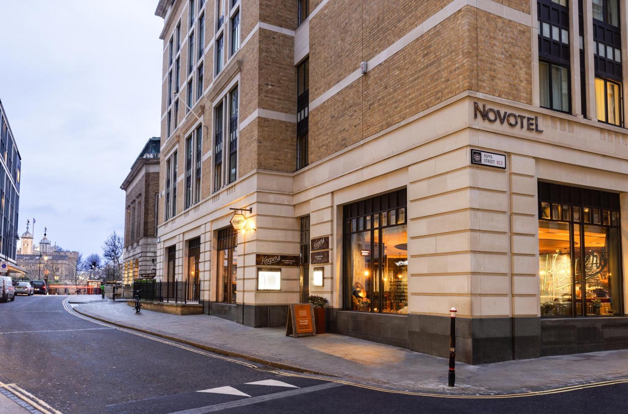 Novotel Tower Bridge Hotel 4*